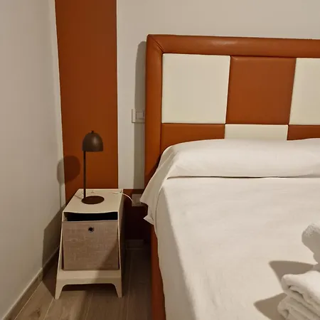 Marte Oda ve Kahvaltı Centola